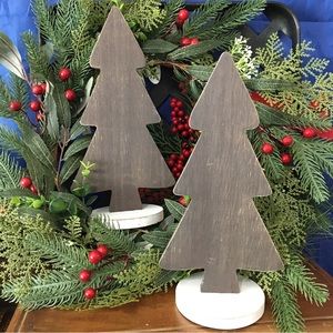 Set of 2 Wood Christmas Trees